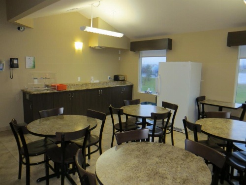 Villegiature Deux Rivieres Resort image 35